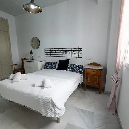 Apartament Virgen Carmen Dolorosa Plaza De La Alameda *
